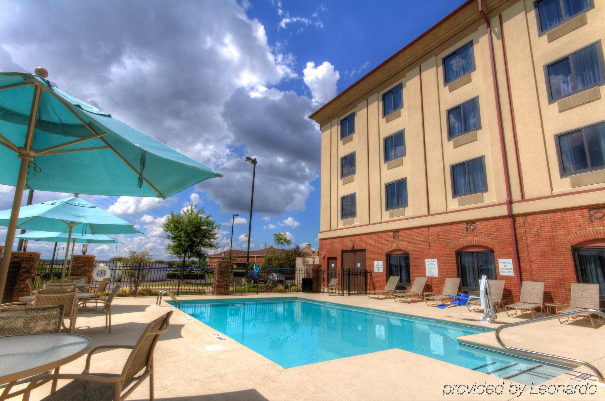 Holiday Inn Express Hotel & Suites Montgomery Boyd-Cooper Parkway By Ihg Bagian luar foto