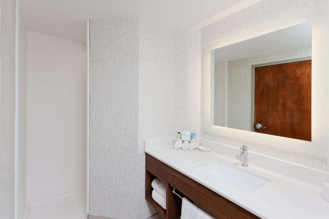 Holiday Inn Express Hotel & Suites Montgomery Boyd-Cooper Parkway By Ihg Bagian luar foto