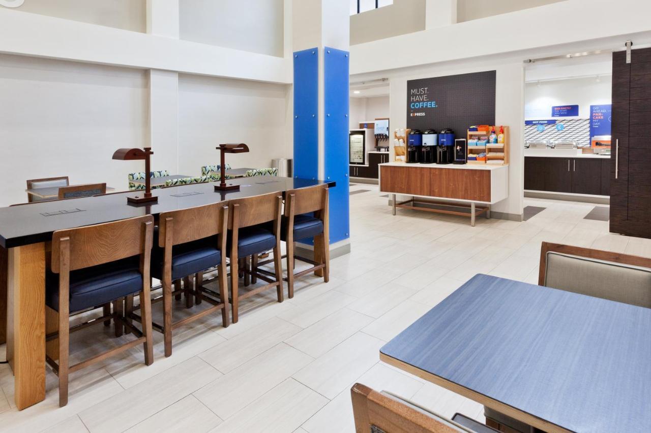 Holiday Inn Express Hotel & Suites Montgomery Boyd-Cooper Parkway By Ihg Bagian luar foto