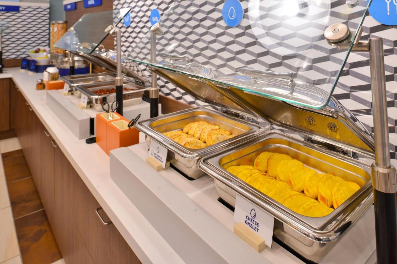 Holiday Inn Express Hotel & Suites Montgomery Boyd-Cooper Parkway By Ihg Bagian luar foto